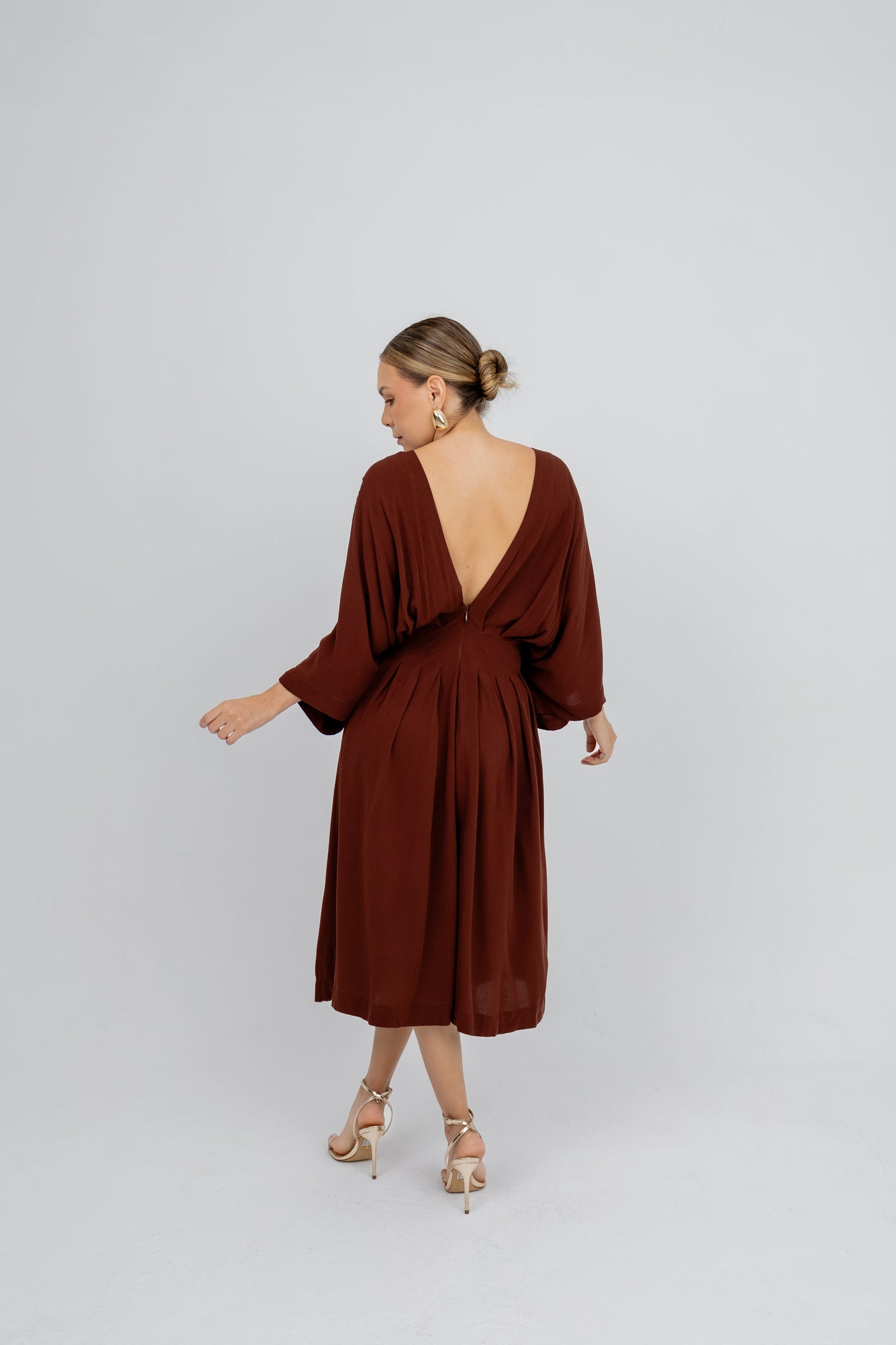 Vestido Prega Marrom Castanha Soul Hara