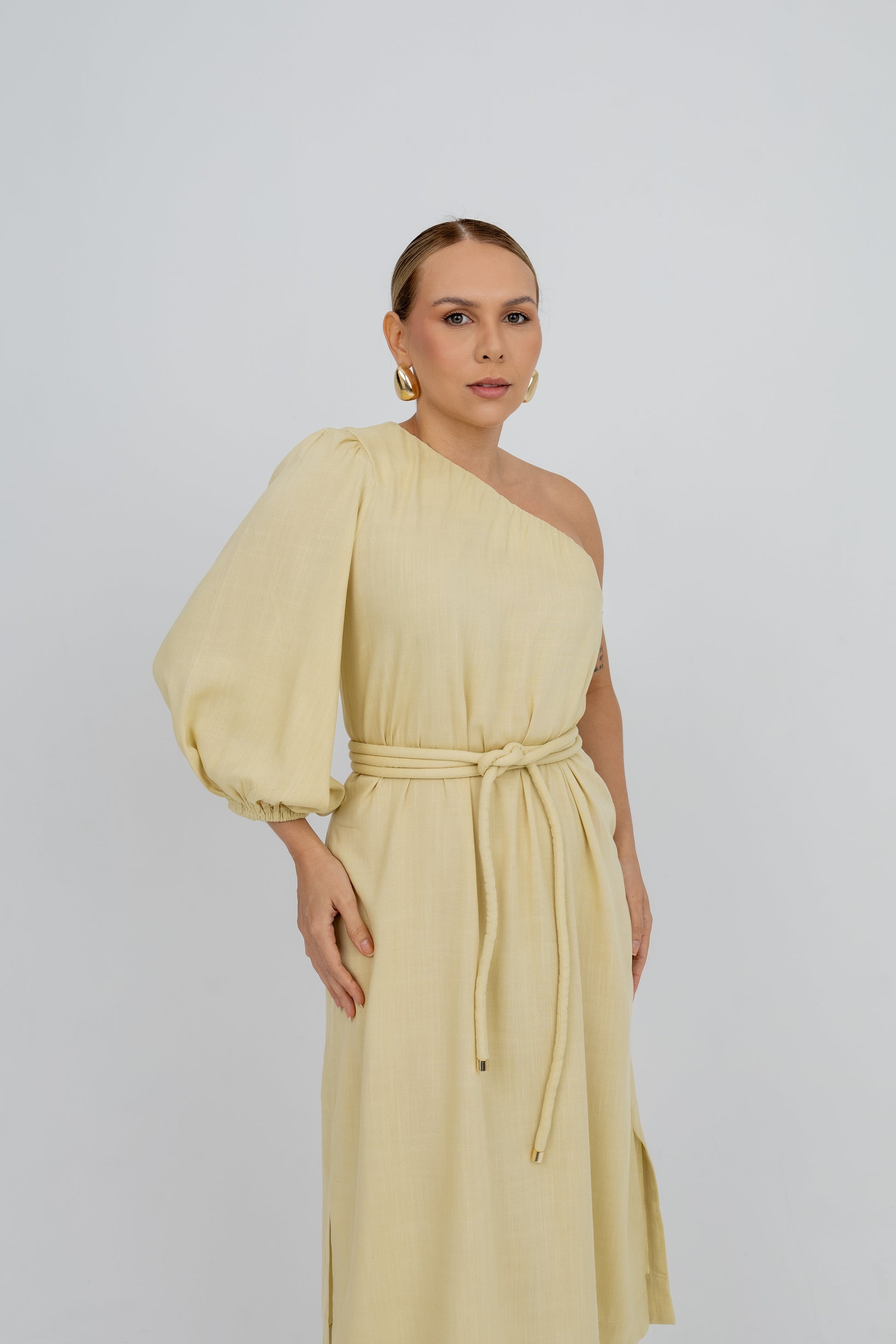 Vestido de Um Ombro Só Amarelo Jaca Soul Hara
