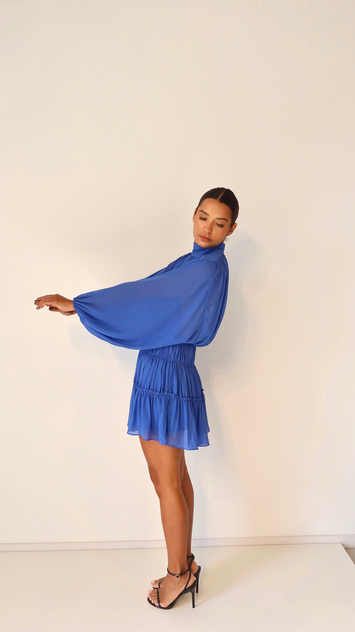 Vestido Curto Chiffon Drapeado Azul Toldo Soul Hara