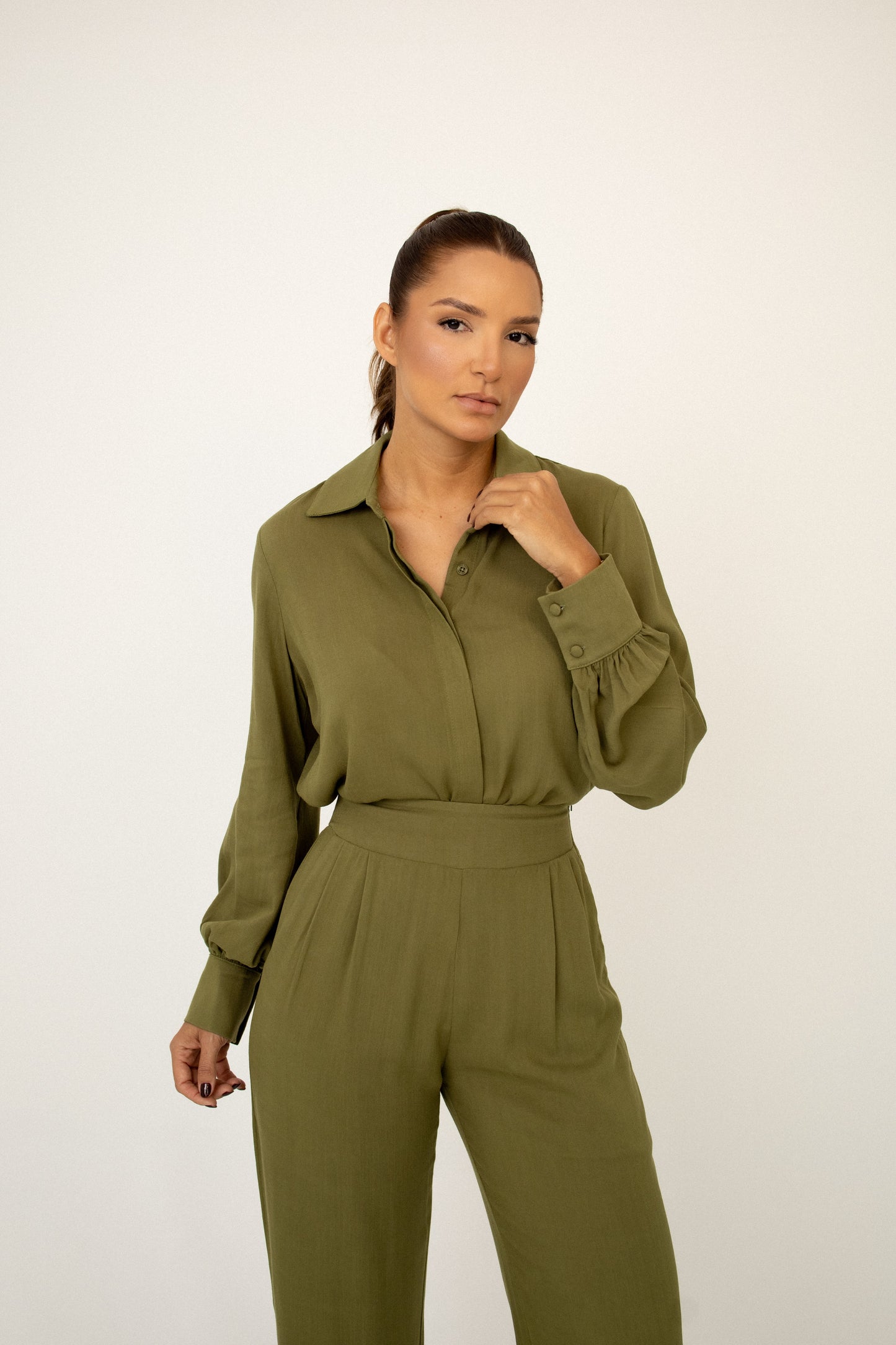 Camisa Punho New Essencial Verde Oliva Soul Hara